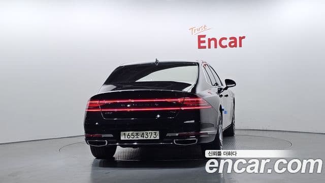 Genesis G90 2022 — Photo 27/41