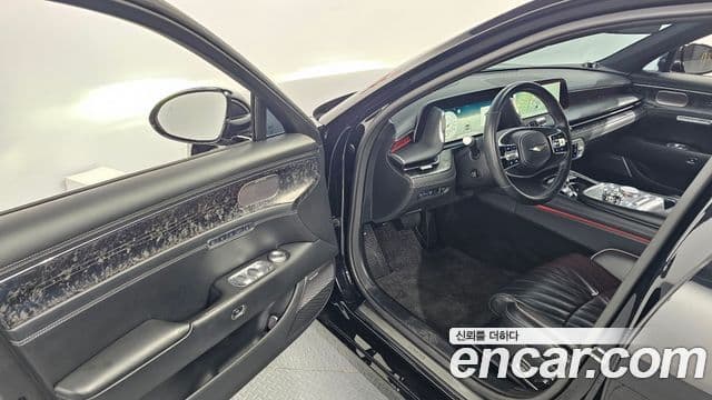 Genesis G90 2022 — Photo 23/41