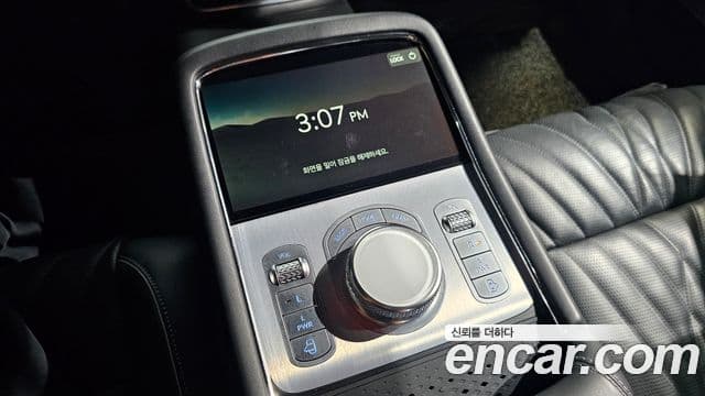 Genesis G90 2022 — Photo 9/41