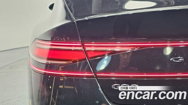Genesis G90 2022 — Photo 33/41