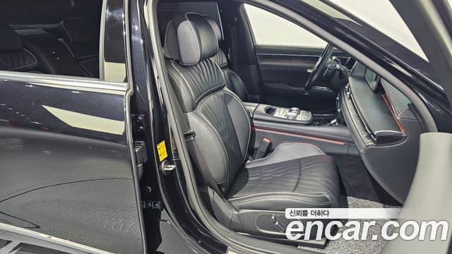 Genesis G90 2022 — Photo 28/41