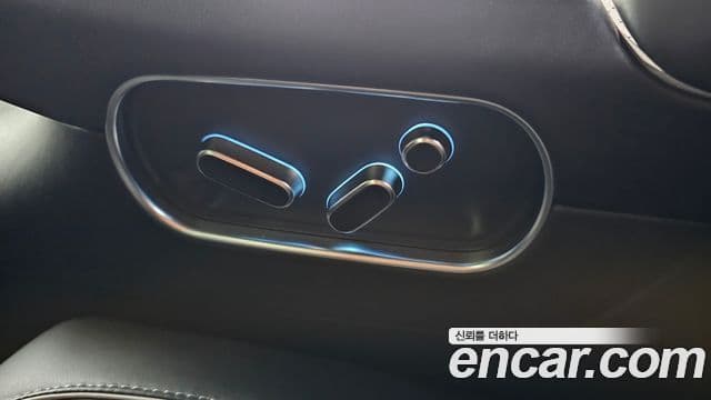 Genesis G90 2022 — Photo 5/41