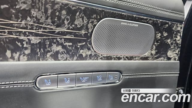 Genesis G90 2022 — Photo 39/41