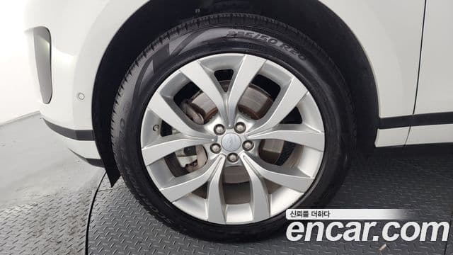 Land Rover Range Rover Evoque 2019 — ფოტო 5/20