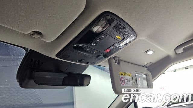 Kia Carnival 2024 — Фото 19/20