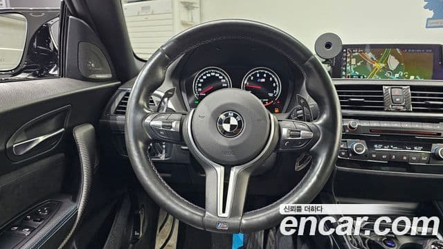 BMW M2 2018 — Şəkil 14/20