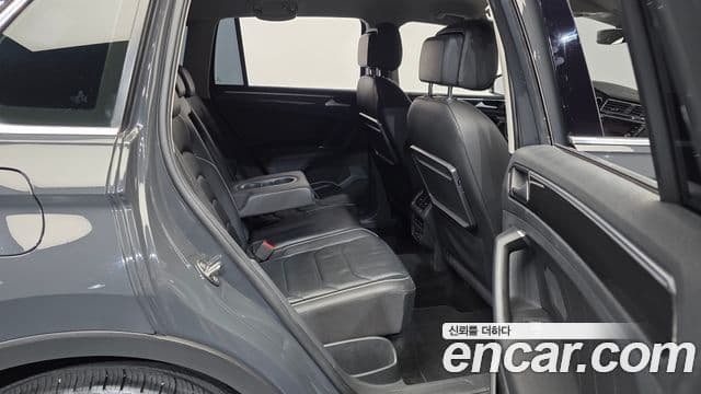 Volkswagen Tiguan 2018 — ფოტო 12/20