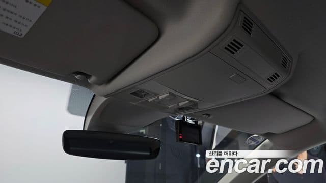 Volkswagen Tiguan 2018 — ფოტო 18/20