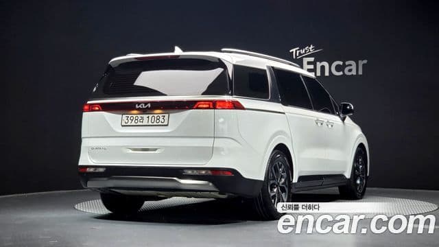 Kia Carnival 2023 — Фото 2/20