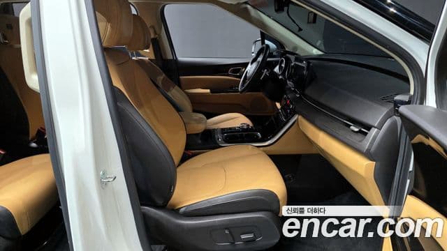 Kia Carnival 2023 — Фото 11/20
