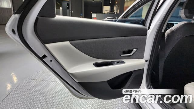 Hyundai The New Avante Hybrid 2020 — Photo 29/30