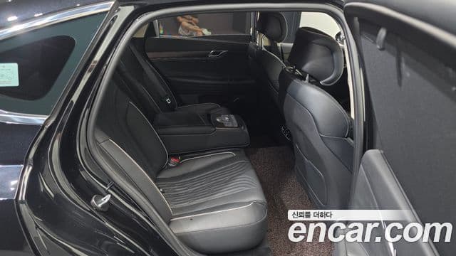 Genesis Electrified G80 2020 — Şəkil 11/20
