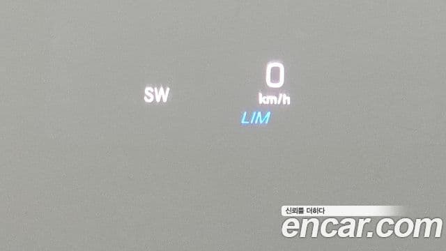Mercedes-Benz E-Class 2019 — Şəkil 18/20