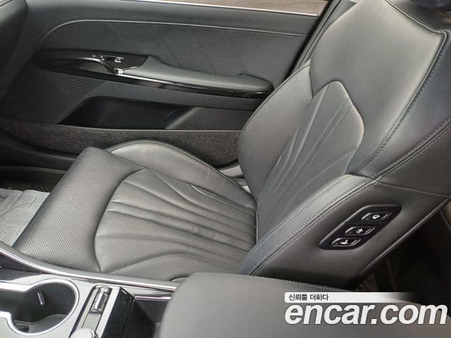 Kia K5 2020 — ფოტო 9/14