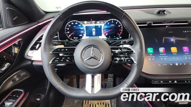 Mercedes-Benz E-Class 2024 — Фото 13/20