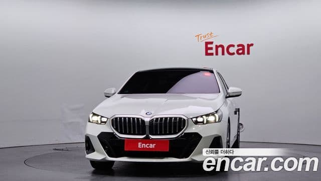 BMW 5 Series 2024 — Şəkil 3/20