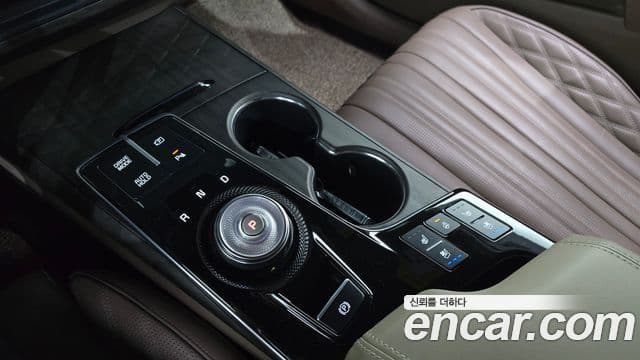 Kia K8 2022 — Şəkil 9/20