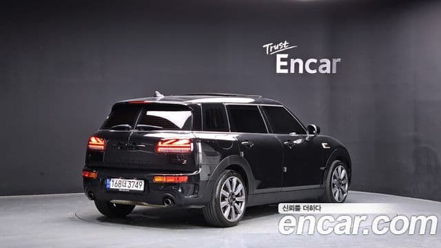 Mini Cooper S Clubman 2022 — ფოტო 14/20