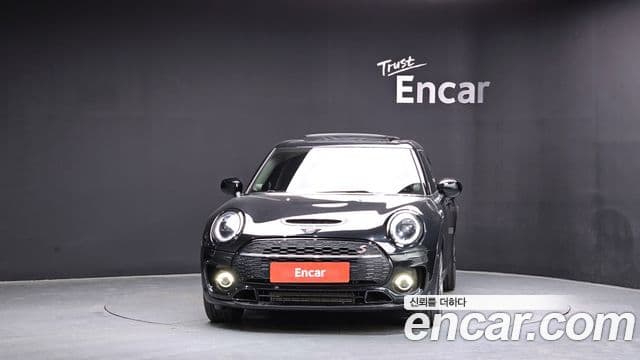 Mini Cooper S Clubman 2022 — ფოტო 17/20