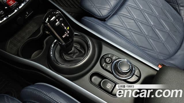 Mini Cooper S Clubman 2022 — ფოტო 3/20