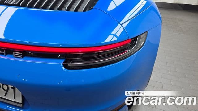 Porsche 911 2023 — Şəkil 18/32