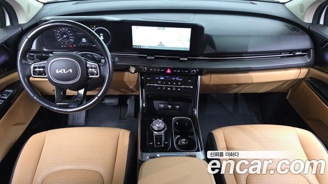 Kia Carnival 2022 — ფოტო 7/20