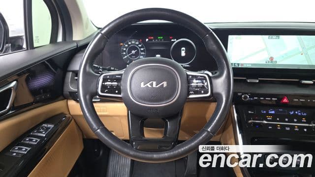 Kia Carnival 2022 — ფოტო 13/20