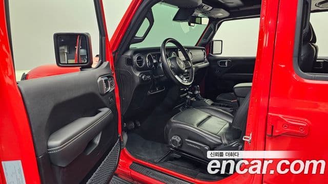 Jeep Wrangler 2023 — Şəkil 10/20