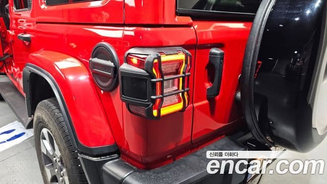 Jeep Wrangler 2023 — Şəkil 23/30