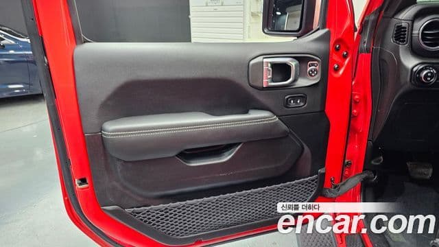 Jeep Wrangler 2023 — Şəkil 20/30