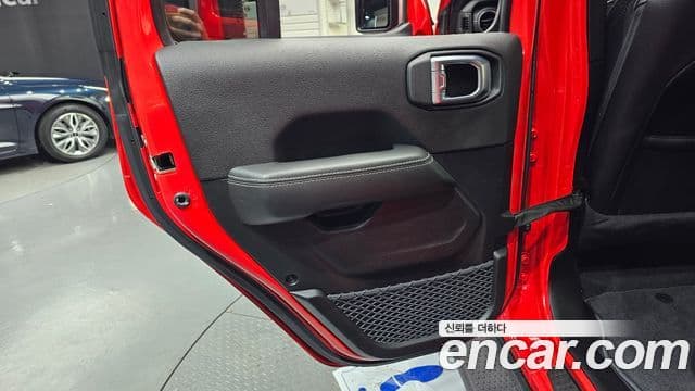 Jeep Wrangler 2023 — Şəkil 30/30