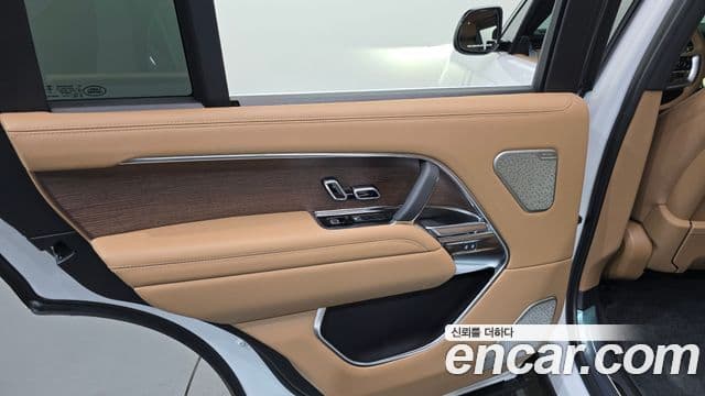Land Rover Range Rover 2024 — Photo 7/41