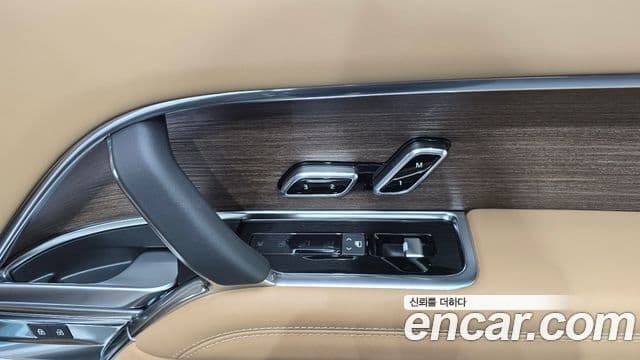 Land Rover Range Rover 2024 — Photo 16/41