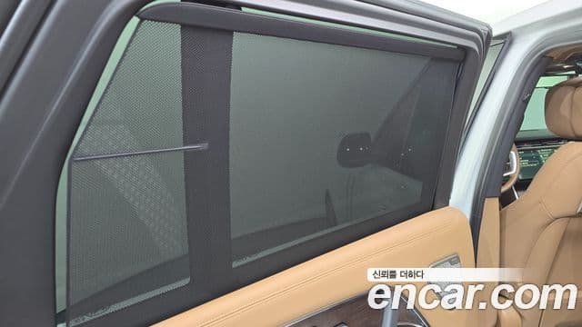 Land Rover Range Rover 2024 — Photo 32/41