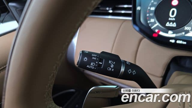 Land Rover Range Rover 2024 — Photo 8/41