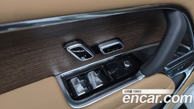 Land Rover Range Rover 2024 — Photo 9/41