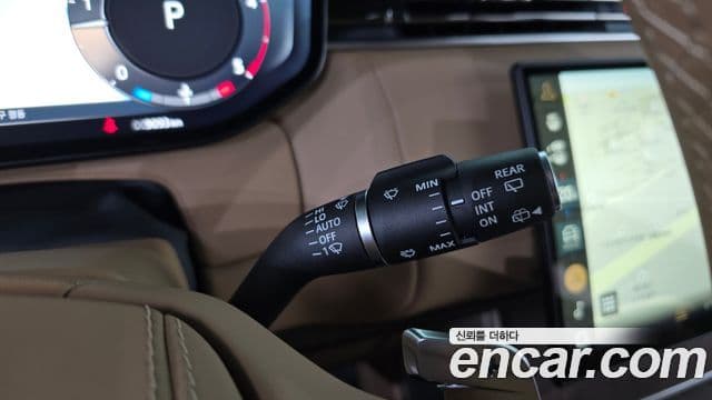 Land Rover Range Rover 2024 — Photo 10/41