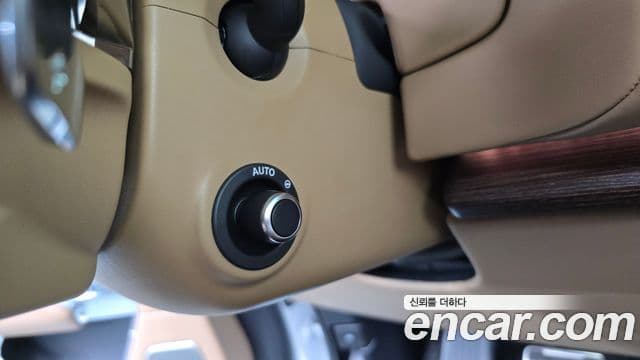 Land Rover Range Rover 2024 — Photo 26/41