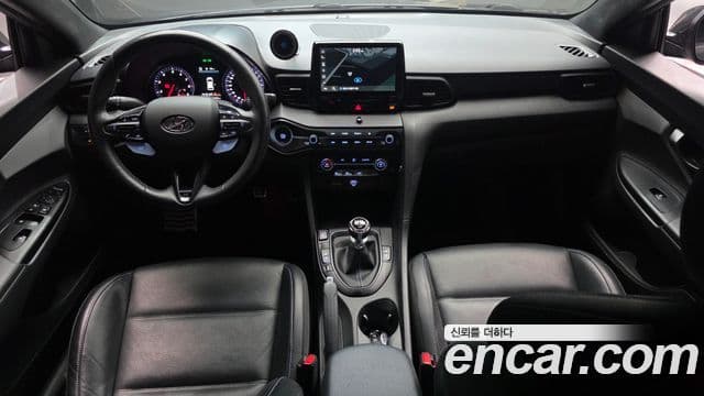 Hyundai Veloster 2021 — Фото 7/20