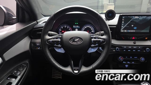 Hyundai Veloster 2021 — Фото 13/20