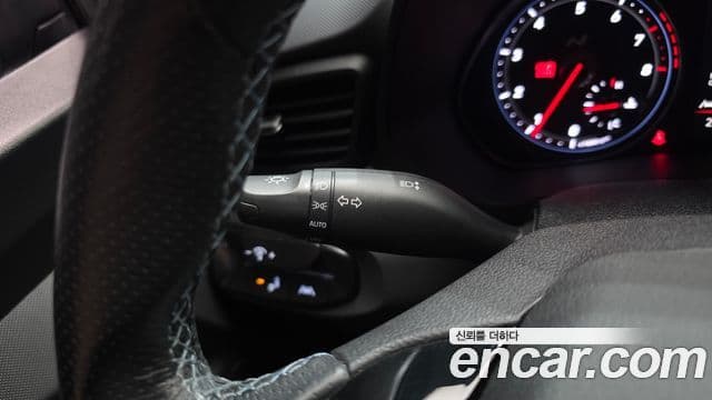 Hyundai Veloster 2021 — Фото 18/20