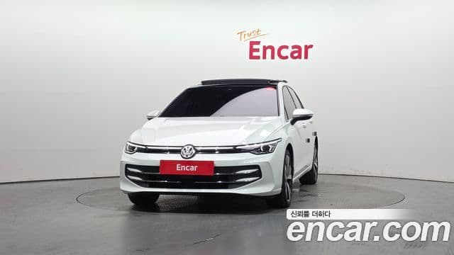 Volkswagen Golf 2025 — Photo 22/32
