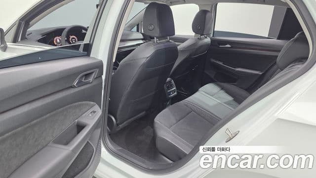 Volkswagen Golf 2025 — Photo 15/32