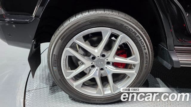 Mercedes-Benz G-Class 2026 — Photo 10/20