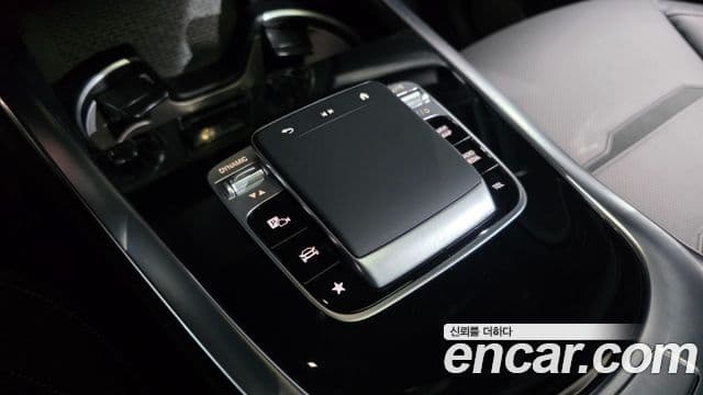 Mercedes-Benz G-Class 2026 — Photo 2/20