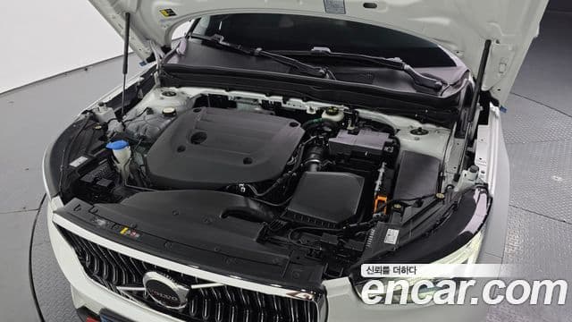 Volvo XC40 2024 — Photo 30/30