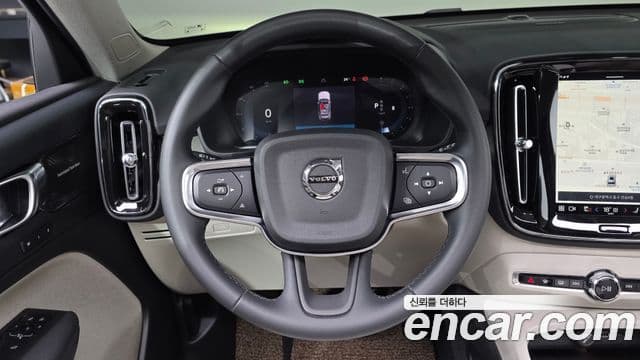 Volvo XC40 2024 — Photo 13/30