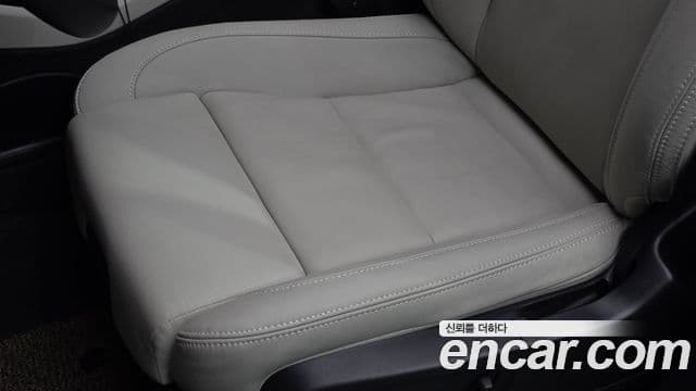 Volvo XC40 2024 — Photo 1/30