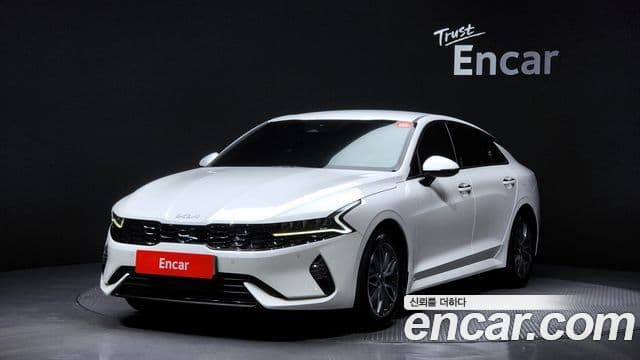 Kia K5 2023 — Şəkil 1/20