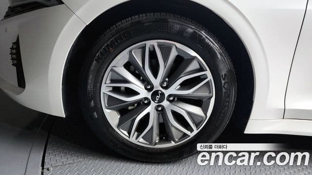 Kia K5 2023 — Şəkil 5/20